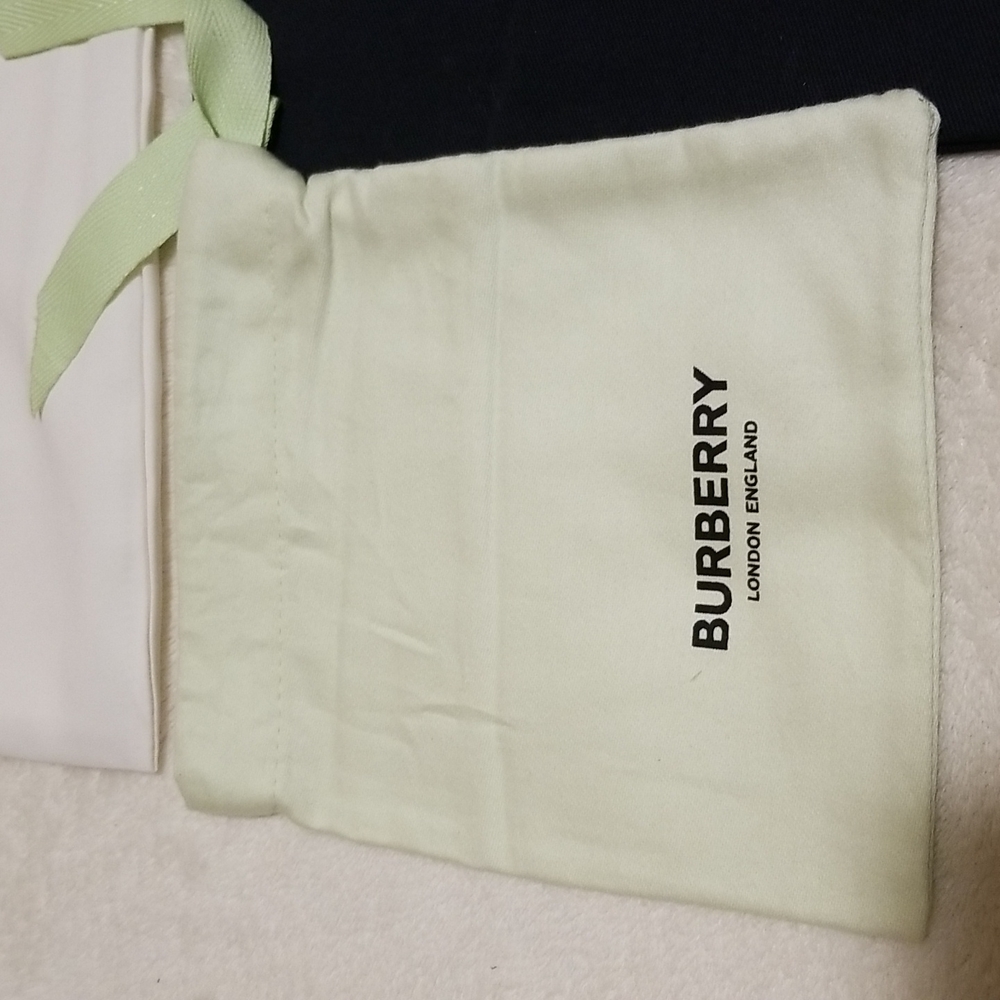 Dust bag bundle - Picture 2 of 5